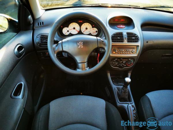 PEUGEOT 206 1.4i X Line Clim