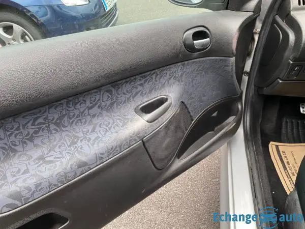 PEUGEOT 206 2.0 HDi Quiksilver