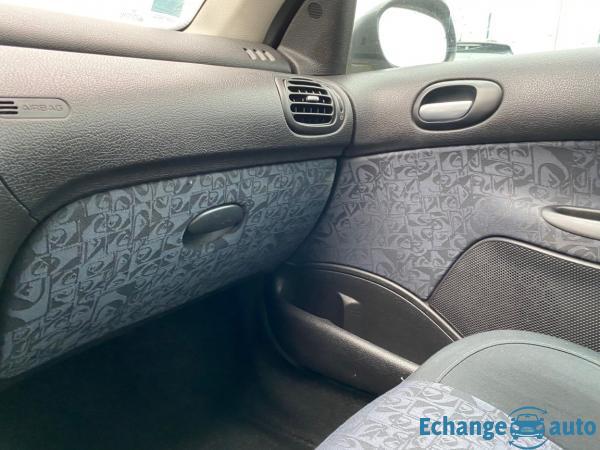 PEUGEOT 206 2.0 HDi Quiksilver