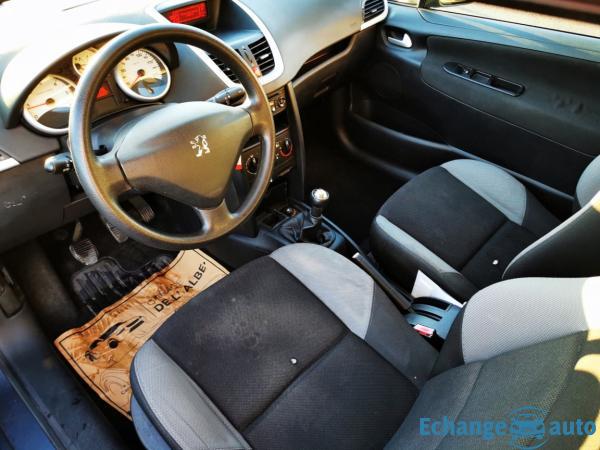 PEUGEOT 207 1.4 HDi 70ch BLUE LION Premium