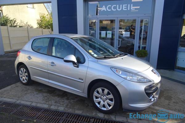 Peugeot 207 1.6 HDI 90 NACTEQ 5P