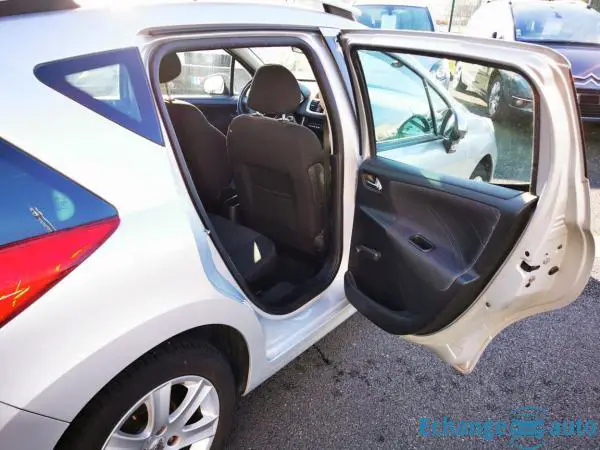 PEUGEOT 207 SW 1.6 VTi 16V 120ch Premium AMENAGE HANDICAP