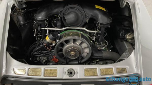 Porsche 911 2.2L E TARGA 155 CH