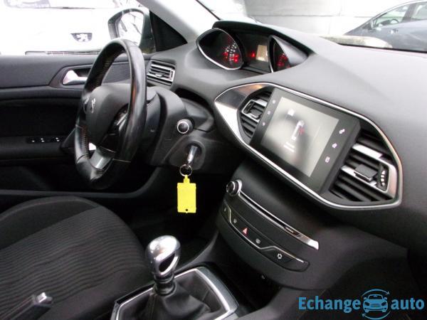 PEUGEOT 308 1.6 THP 125 ch BVM6 Active