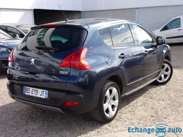 PEUGEOT 3008 1.6 HDi 16V 112ch Allure