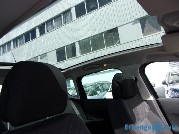 PEUGEOT 3008 1.6 HDi 16V 112ch Allure