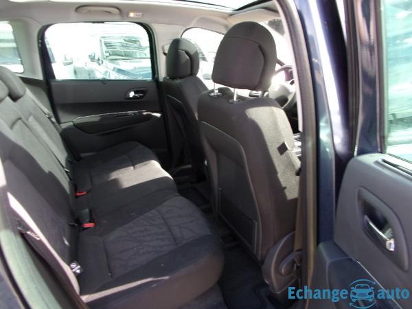 PEUGEOT 3008 1.6 HDi 16V 112ch Allure