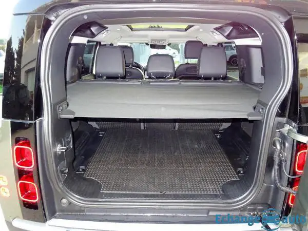 Land Rover Defender III 110 2.0l D240 FIRST EDITION URBAN PACK ATTELAGE MALUS INCLUS