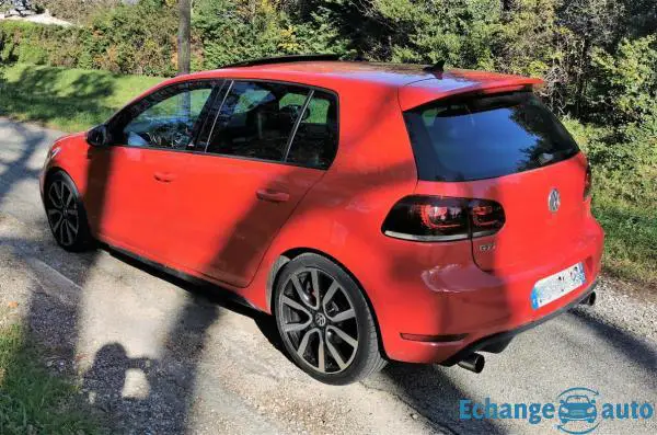 Volkswagen Golf VI GTi 2.0l 211 CH ADIDAS DSG6 TOIT PANO