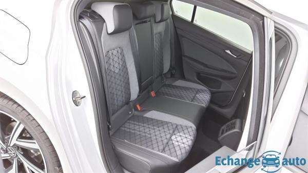 Volkswagen Golf 8 R-Line + Toit Panoramique 2.0 TDI 150 DSG7