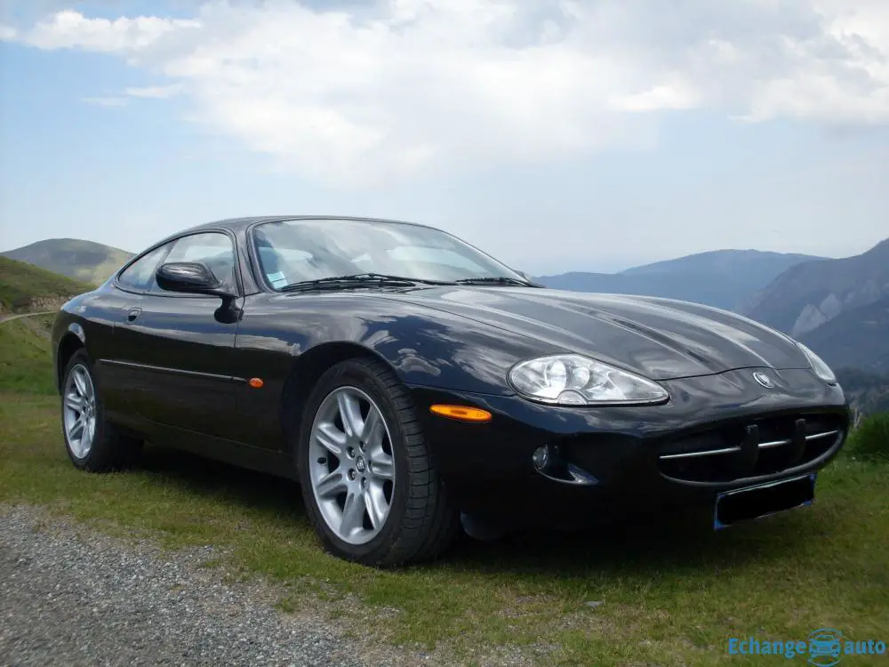 JAGUAR XK8
