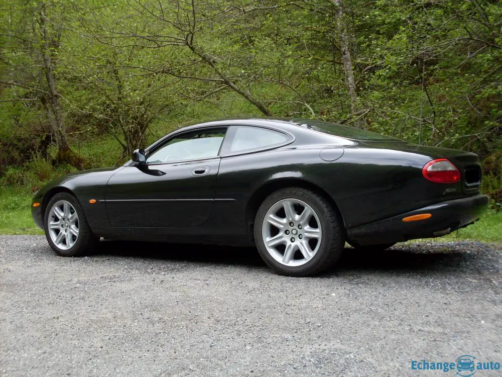 JAGUAR XK8