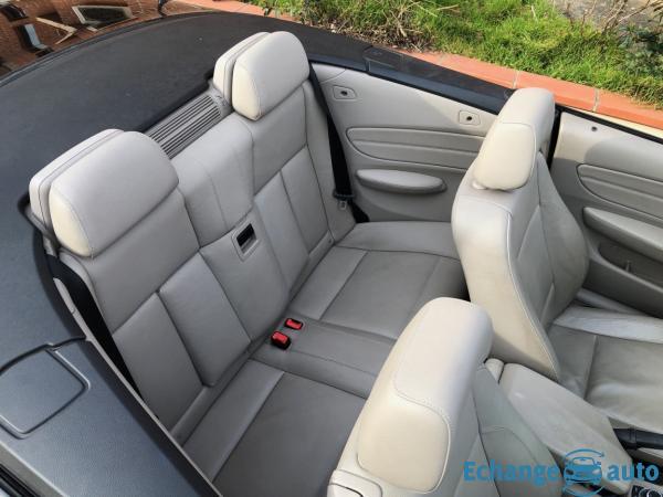 BMW SERIE 1 CABRIOLET E88 118d 143 ch Luxe Carnet