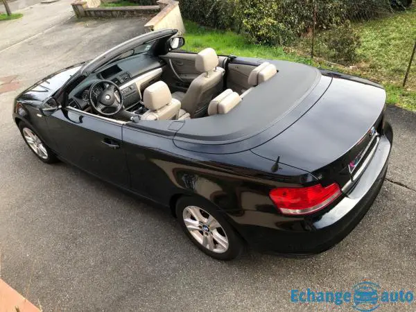 BMW SERIE 1 CABRIOLET E88 118d 143 ch Luxe Carnet