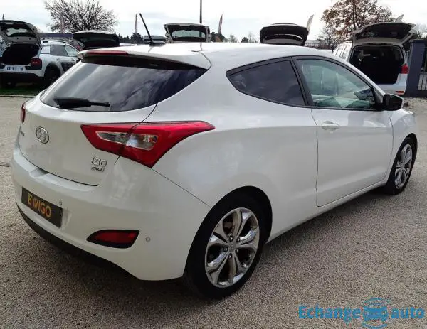 Hyundai i30 1.6l CRDI 110 CH PANORAMIC SUNSATION
