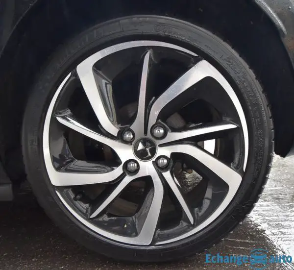 DS DS 3 1.6 THP 150 Sport Chic CarPlay Caméra