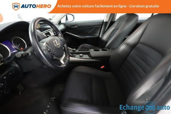 Lexus IS 300h Business