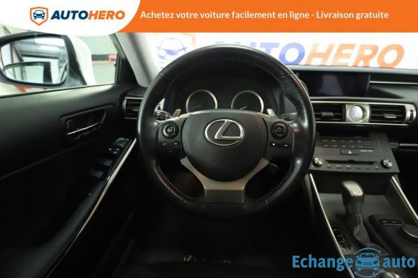 Lexus IS 300h Business