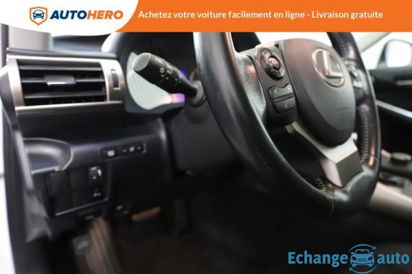 Lexus IS 300h Business