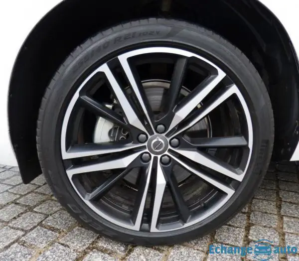 Volvo XC60 II T8 2.0 Ti 407 hybride AWD Break 16V Geartronic8 320 cv R-DESIGN