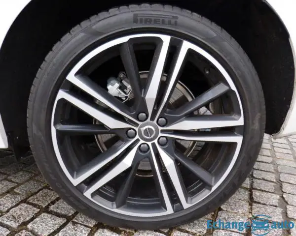 Volvo XC60 II T8 2.0 Ti 407 hybride AWD Break 16V Geartronic8 320 cv R-DESIGN