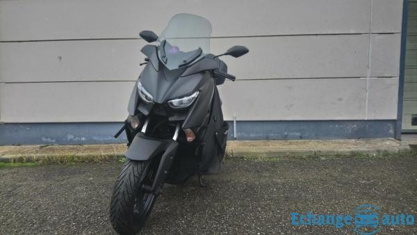 Yamaha X-MAX 300