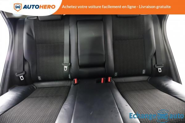 Toyota Auris 1.8 Hybrid Lounge 136 H