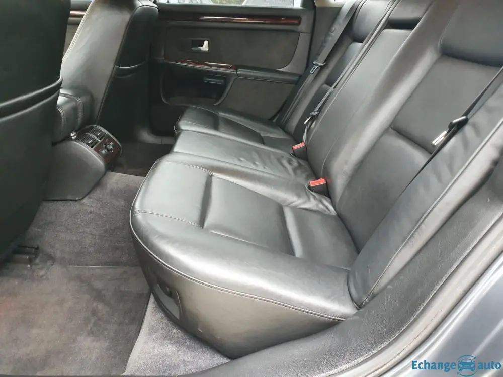 Audi A8 W12 Quattro full options 1 ère main