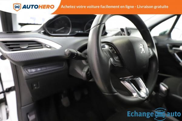 Peugeot 208 1.2 VTi Style 82 ch