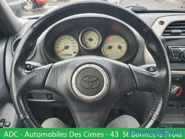 Toyota RAV4 II PHASE 1 2.0i 150CH 3PORTES VX