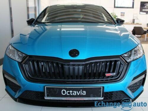 Skoda Octavia 2.0TSI RS DSG Limo First