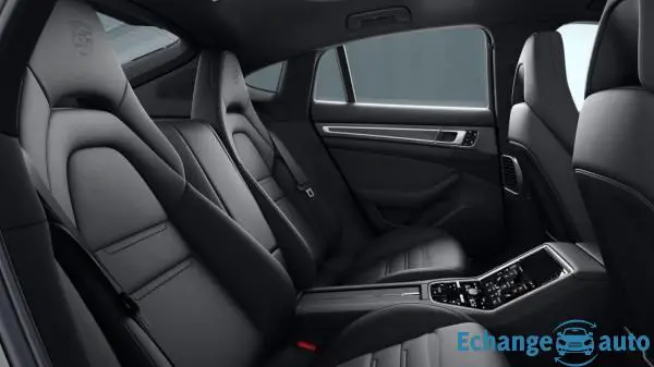 Porsche Panamera 4 E-Hybrid En Stock