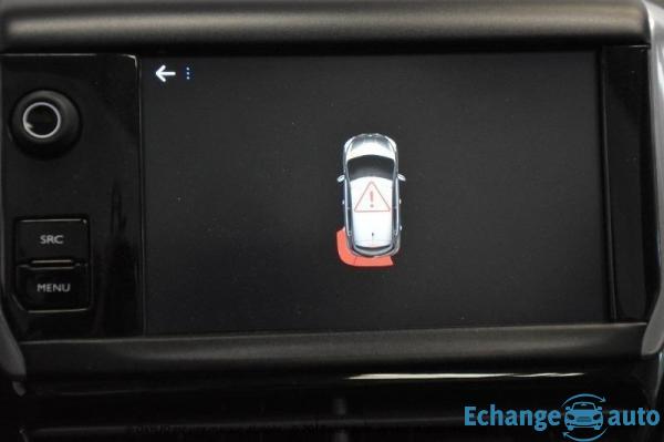 Peugeot 208 (2) 1.2 PURETECH 82 ALLURE 5P