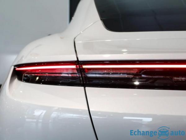 Porsche taycan Turbo S - En Stock
