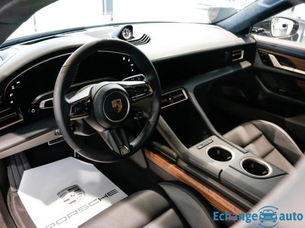 Porsche taycan Turbo S - En Stock