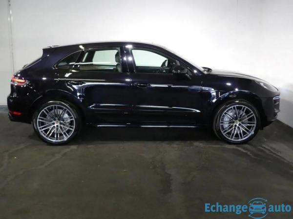 Porsche Macan Turbo - En Stock