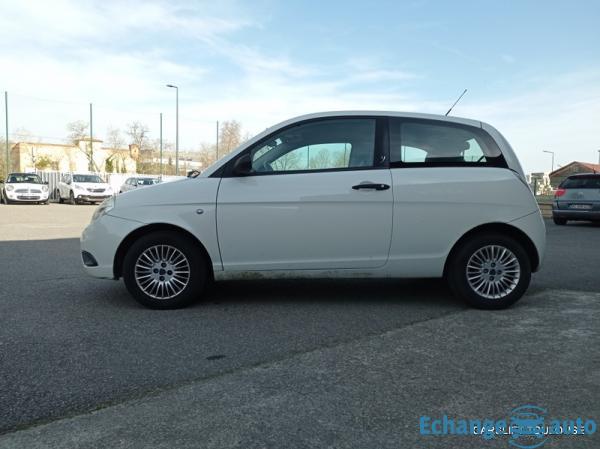 Lancia Ypsilon 1.3 Mjtd 75
