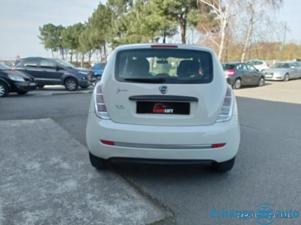 Lancia Ypsilon 1.3 Mjtd 75