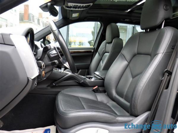 Porsche Cayenne 92A 3.0 TDi DPF V6-262 AWD 24V Tiptronic S 262 CV Boîte auto
