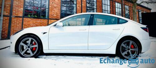 Tesla Model 3 Performance