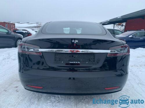 Tesla Model S 90 D