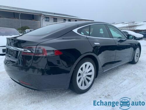 Tesla Model S 90 D