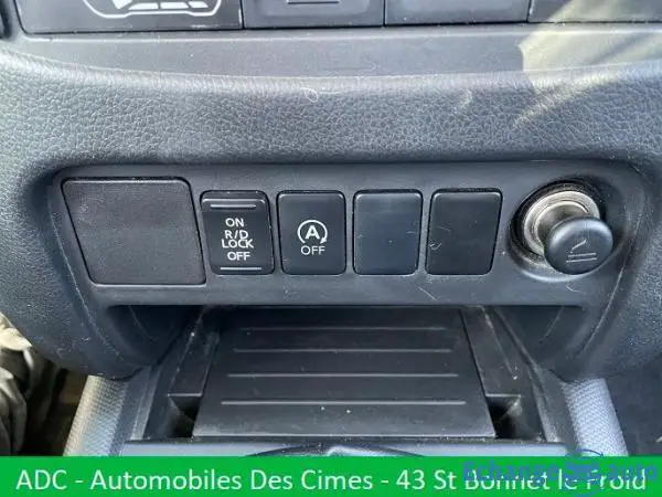 Mitsubishi L200 DOUBLE CAB 2.4DI-D 154 INFORM