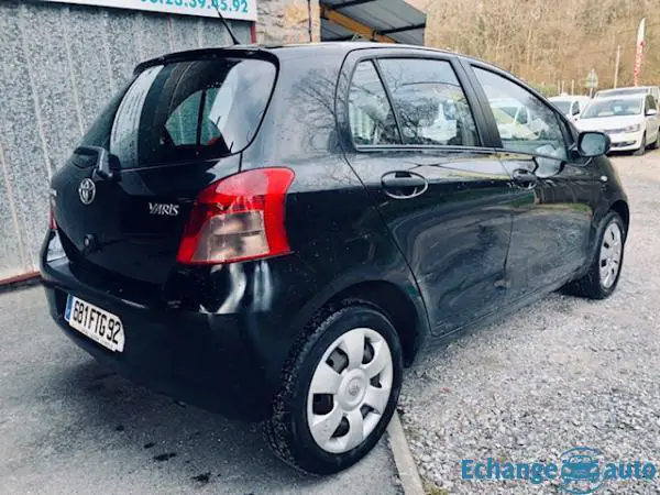 Toyota Yaris II 1.0 - 69 VVT-I CONFORT 5P 4990E