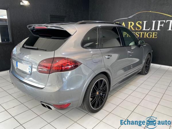 Porsche Cayenne 958 4.8L 550 CV Turbo S pack GTS