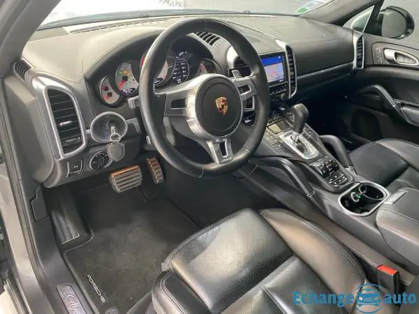 Porsche Cayenne 958 4.8L 550 CV Turbo S pack GTS