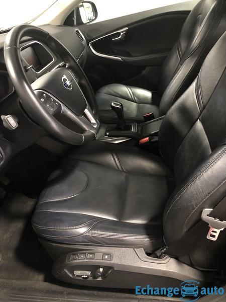 Volvo V40 2.0 D2 120 SUMMUM CUIR/CAM/TOIT/GPS