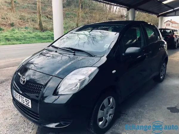 Toyota Yaris II 1.0 - 69 VVT-I CONFORT 5P 4990E