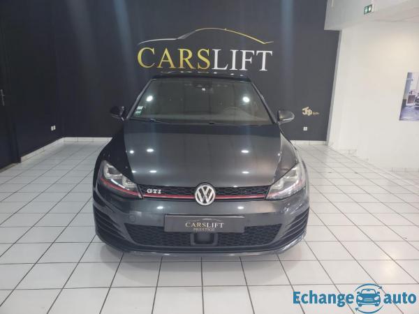 Volkswagen Golf 2.0 TFSI Blue Motion 16V DSG6 S&S 220 cv