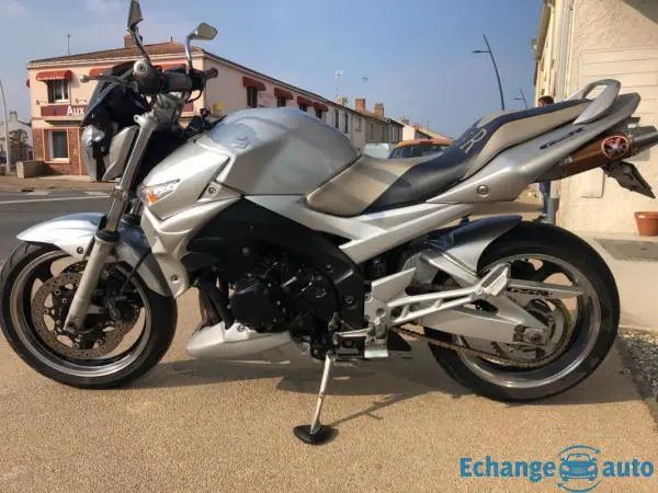 Suzuki GSR - GARANTIE 6 MOIS